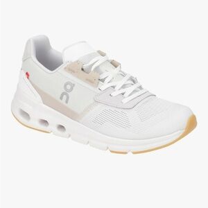 On Cloudrift Ivory/Cream size 6.5